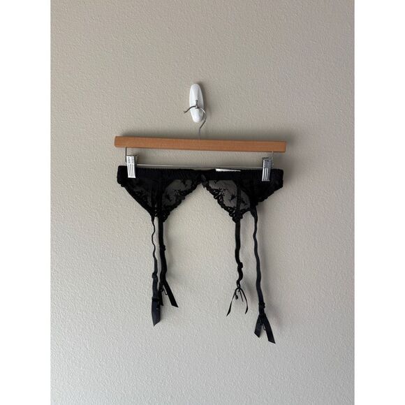 Victoria's secret 90s vintage set of 2 garter lace belts - Picture 7 of 12